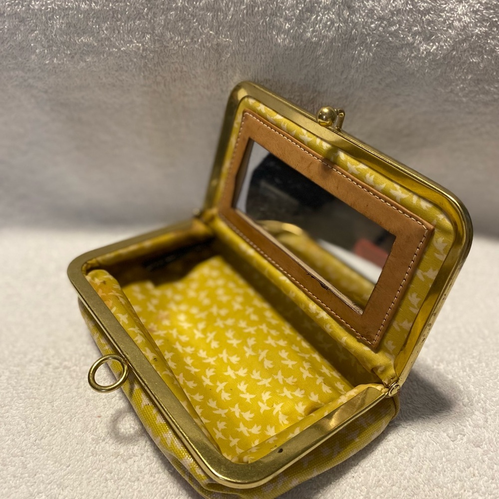 Fossil Birds Women's Kisslock Make-up Bag - Picture 2 of 3
